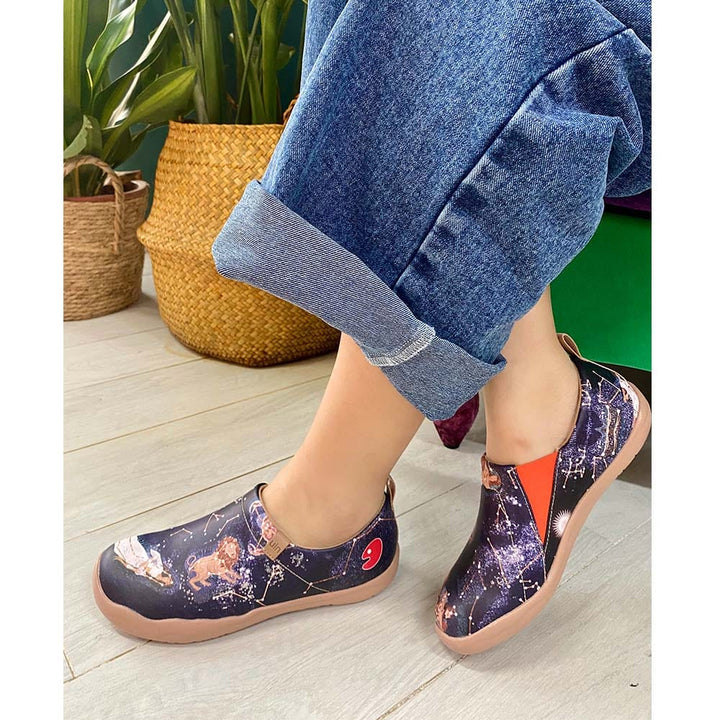 UIN Footwear Women Astro Lore Toledo I Women Canvas loafers