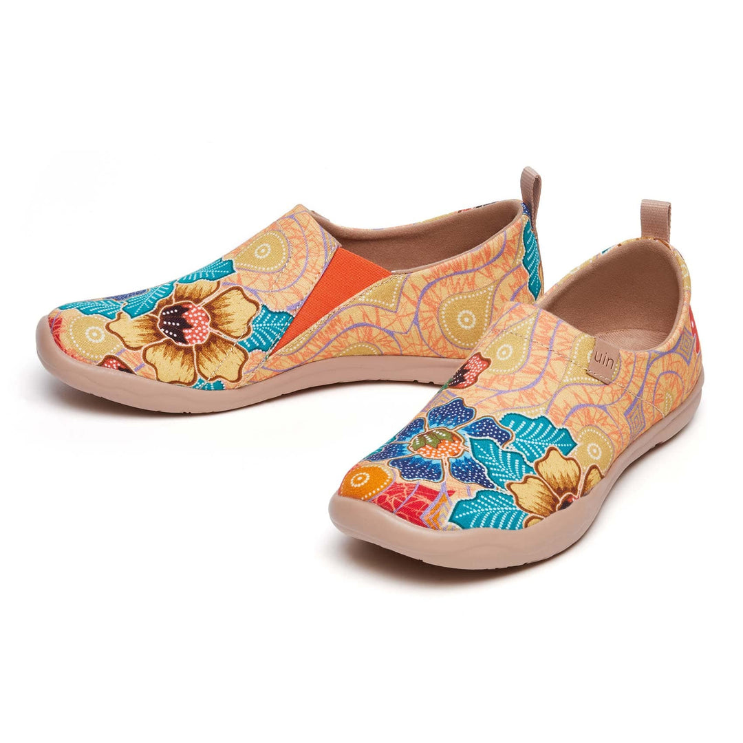 UIN Footwear Women Batik Flower Toledo I Women Canvas loafers