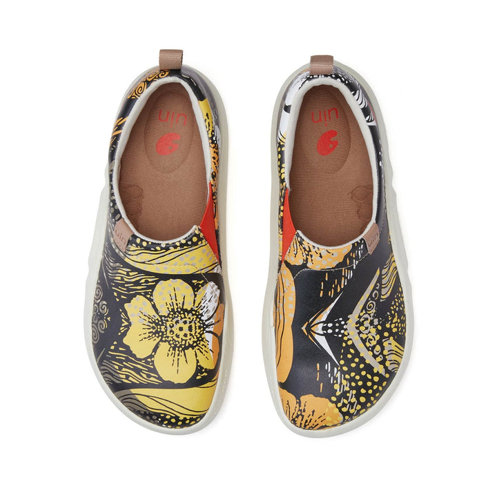 UIN Footwear Women Ethnic Flower Toledo X Women Canvas loafers