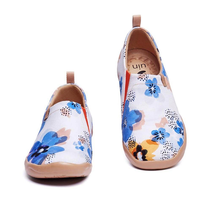 UIN Footwear Women Forget Me Nots Women Canvas loafers