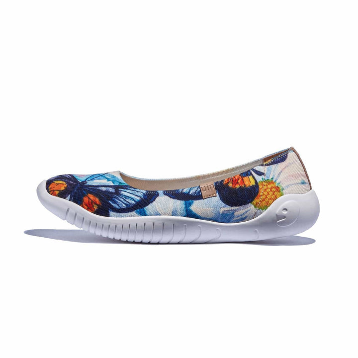 UIN Footwear Women Lingering Around Daisies Menorca III Women Canvas loafers