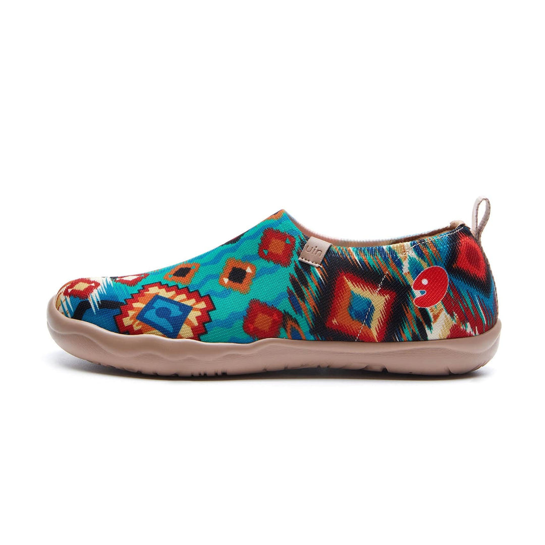 UIN Footwear Women Minority Vibe Toledo I Women Canvas loafers