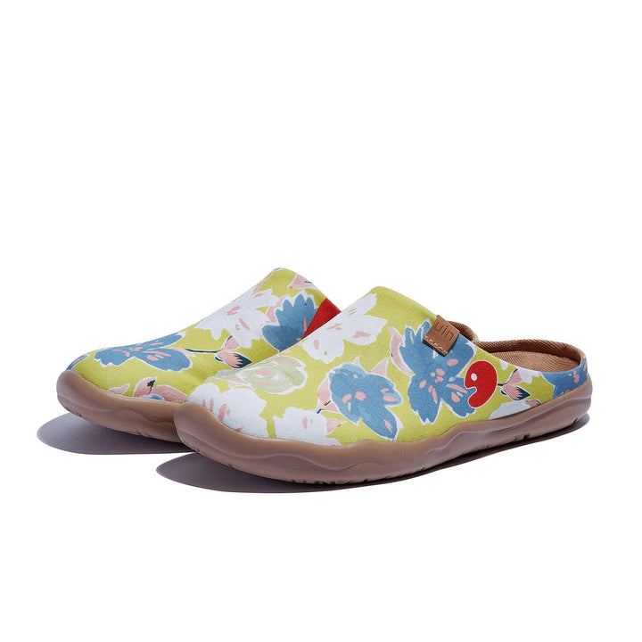 UIN Footwear Women Wildflower Fragrance Malaga Women Canvas loafers